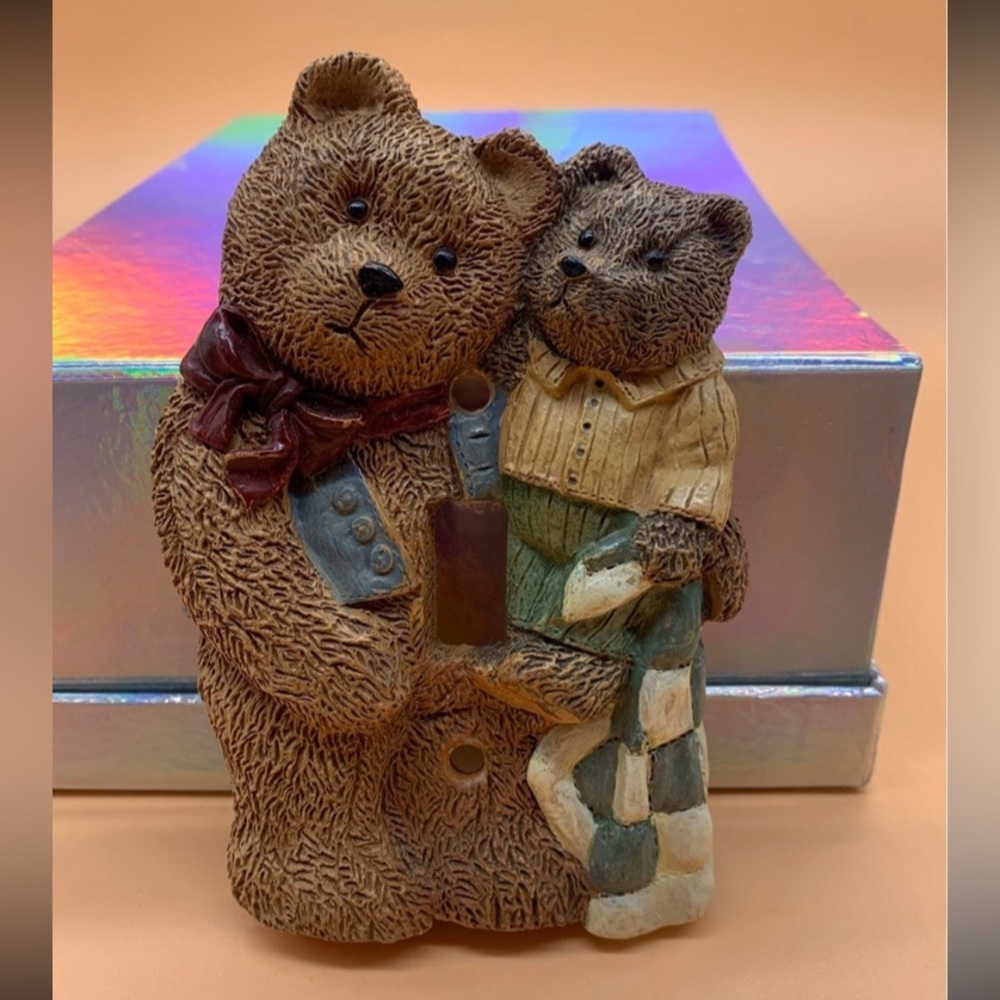Vintage 1996 3-D FIGI TEDDY LIGHT SWITCH COVER
